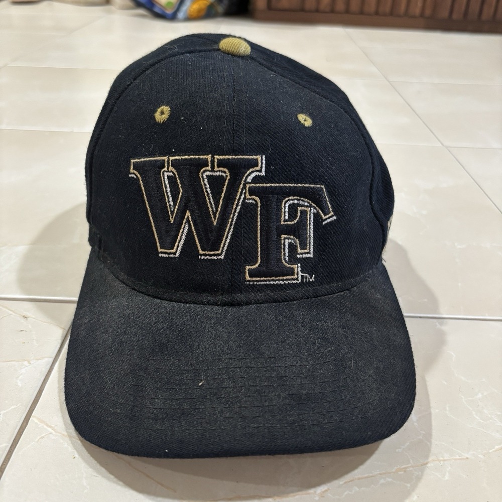 Vintage Wake Forest Deacons SnapBack Hat Wool Adult Baseball Cap Embroidered Y2K